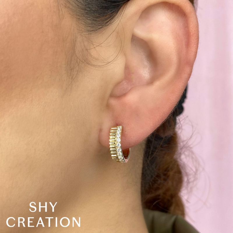 0.34Ct 14K Yellow Gold Diamond Ribbed Huggie Earrings