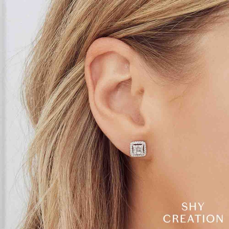 0.43Ct 14K White Gold Diamond Baguette Stud Earring