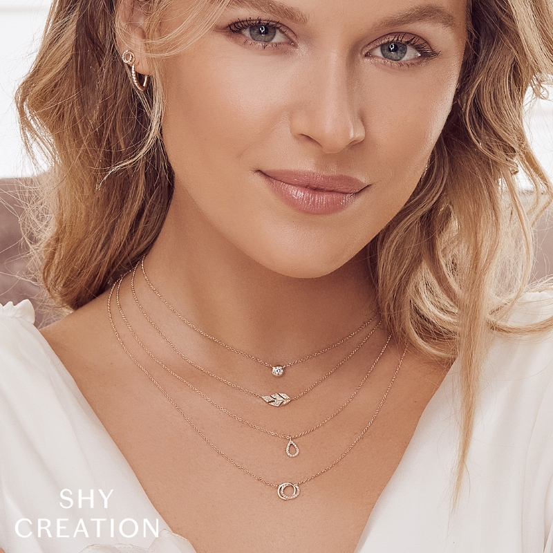 0.07Ct 14K White Gold Diamond Love Knot Circle Necklace