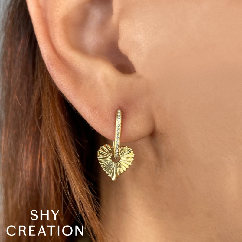 0.08Ct 14K Yellow Gold Diamond Ribbed Heart Earring