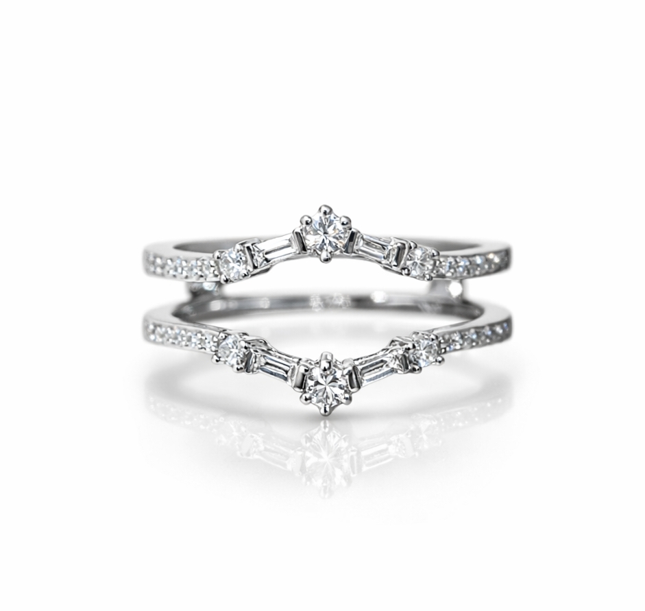 Phoebe 0.35 Ct Round Diamond Ring Guard