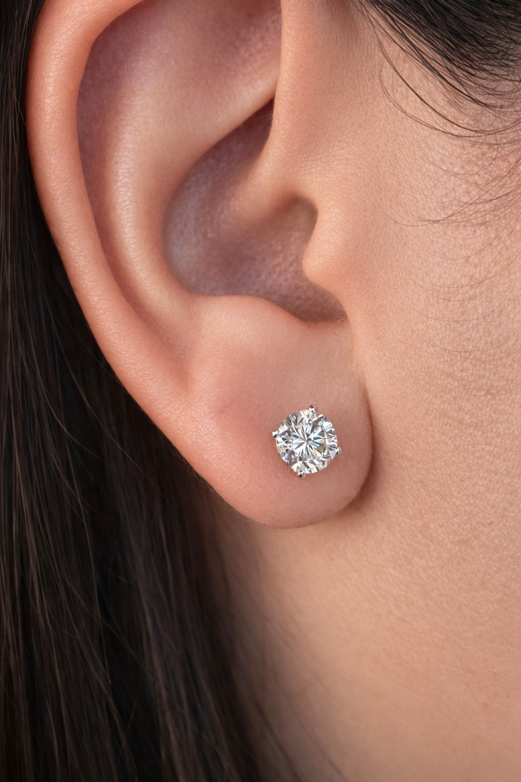 2 Carat Round Diamond Studs